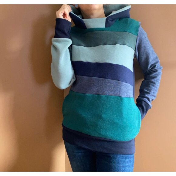 Ocean Oasis Hoodie Upcycled with Pockets Sweatshirt One-Of-A-Kind MungoCrafts - Picture 3 of 6